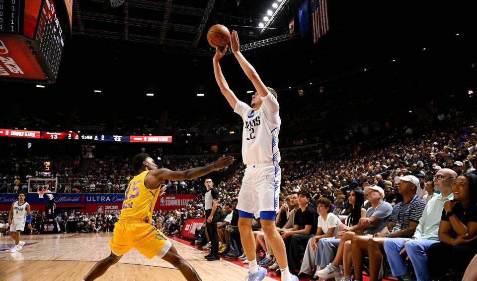 九游娱乐 -里程碑夜！多伦多猛龙篮板制胜，NBA季后赛国际比赛日刷纪录，引发热议，医务组通报恢复的简单介绍